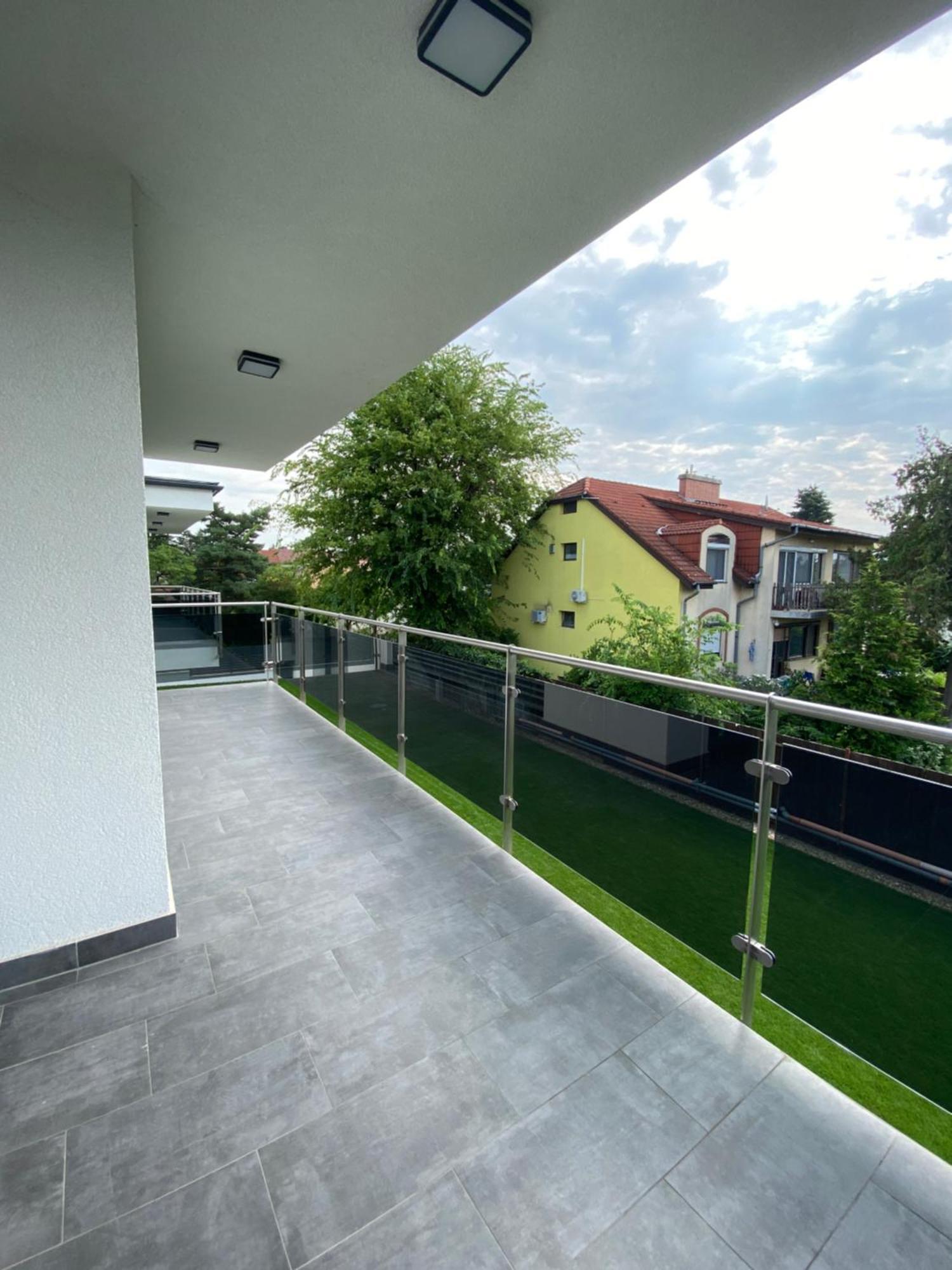 Modern Living In Budapesta Exterior foto